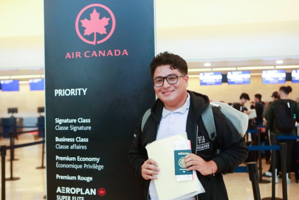 Renacimiento Maya manda los primeros 25 estudiantes a estudiar al extranjero  