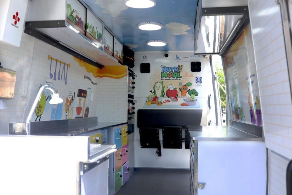 Gobierno implementa el "Nutrimóvil" para promover la alimentación saludable en escuelas 