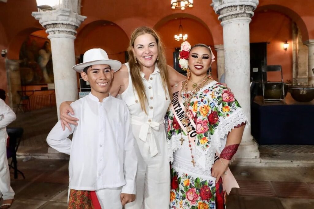 Cecilia Patrón celebra los 43 años de identidad y tradición de la hermosa Vaquería Yucateca