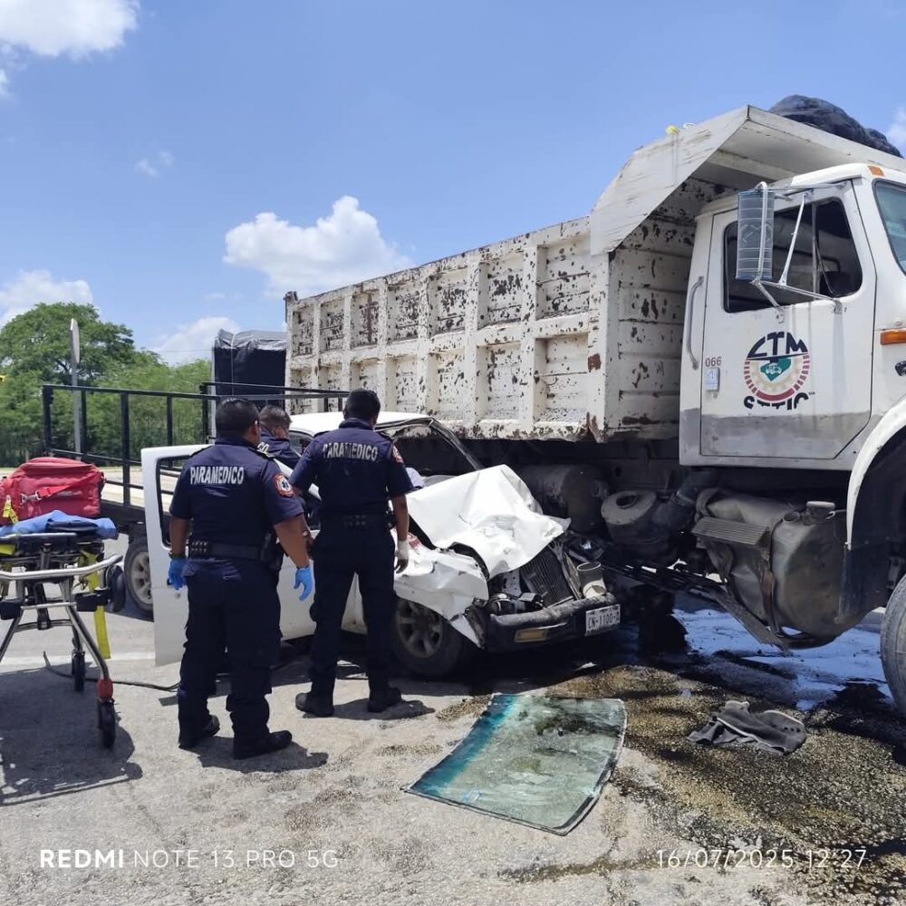 Policía de Umán actua en accidente sobre la carretera Campeche – Mérida