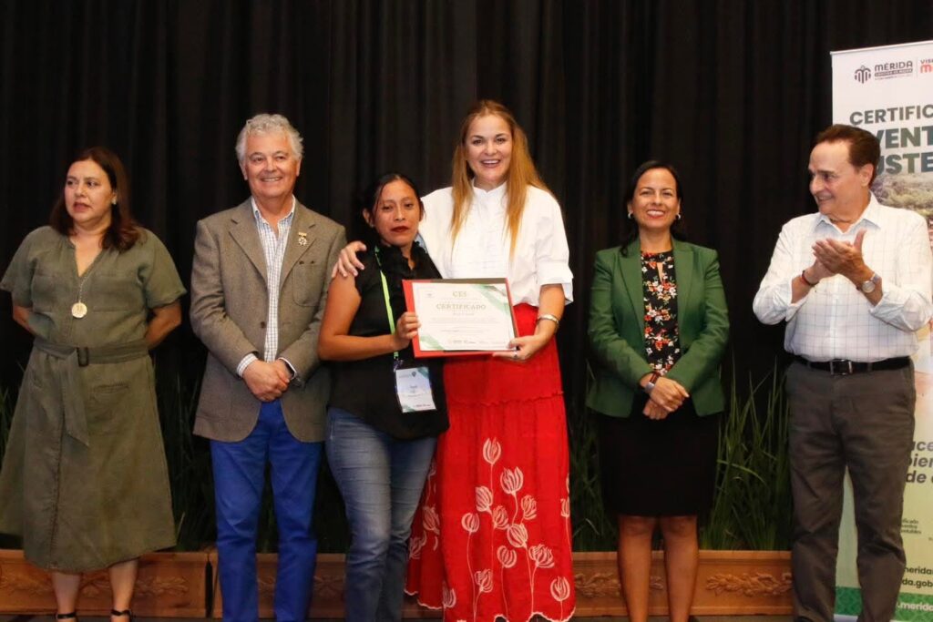 Cecilia Patrón encabeza la clausura del Programa de Certificación en Eventos Sustentables