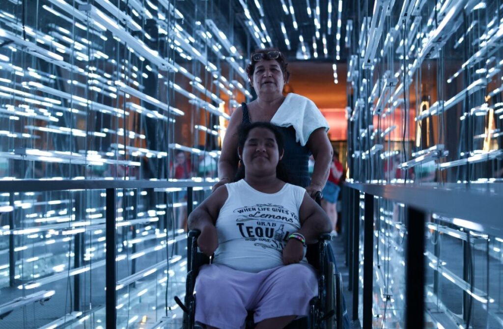 DIF Yucatán acerca ciencia y cultura a personas con discapacidad visual