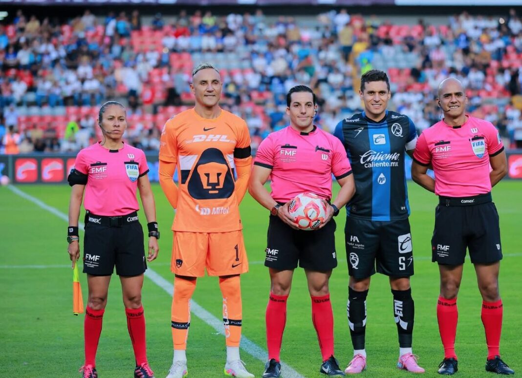 Keylor Navas debuta con el Pumas, es nuevo capitán y vencen al Querétaro