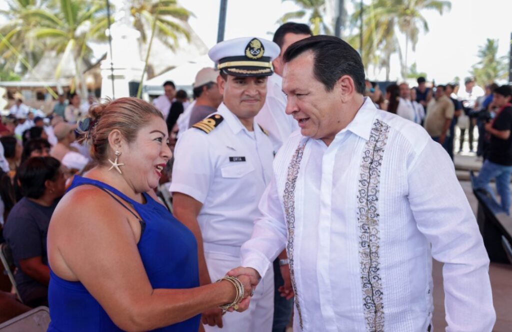 Gobernador Joaquín Díaz Mena respalda a las pescadoras y pescadores de Progreso