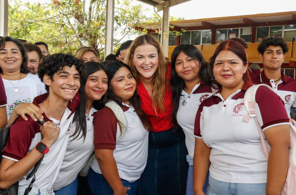 Anuncia Cecilia Patrón en el mes de las juventudes, más empleos, becas, emprendimientos y cuidado de la salud mental