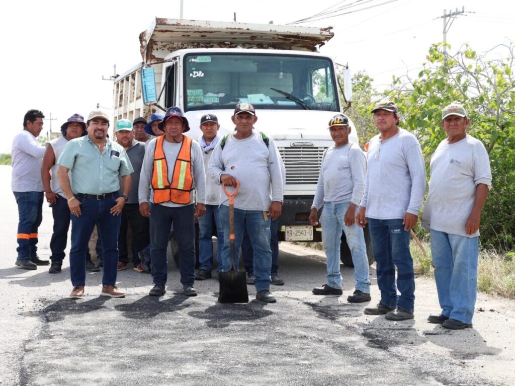 Gobierno de Yucatán refuerzan mantenimiento en la carretera Progreso-Uaymitún por la temporada vacacional