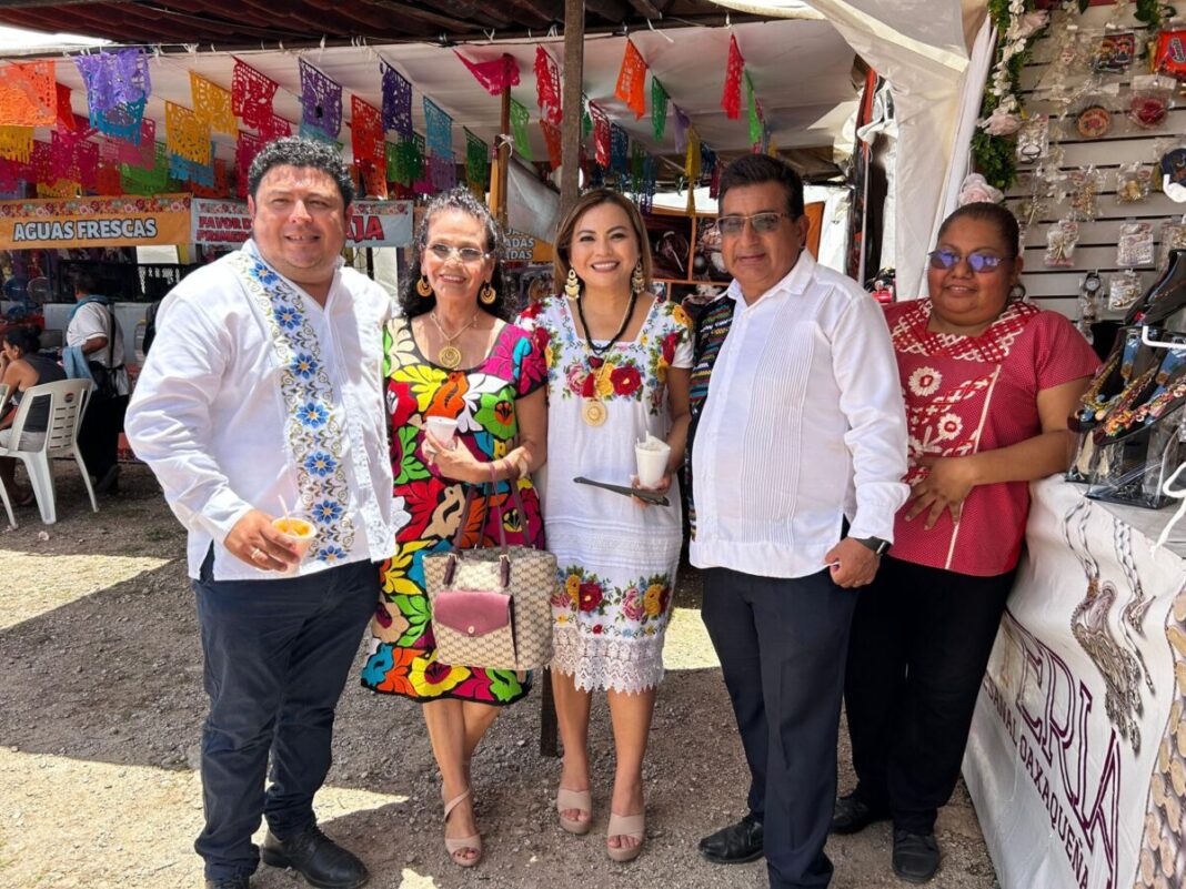 Edwin Bojórquez inaugura la Guelaguetza en Kanasín
