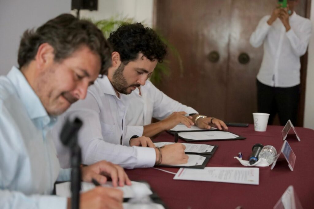 Gobierno del Estado y DHL se alían para impulsar a MiPyMEs yucatecas 