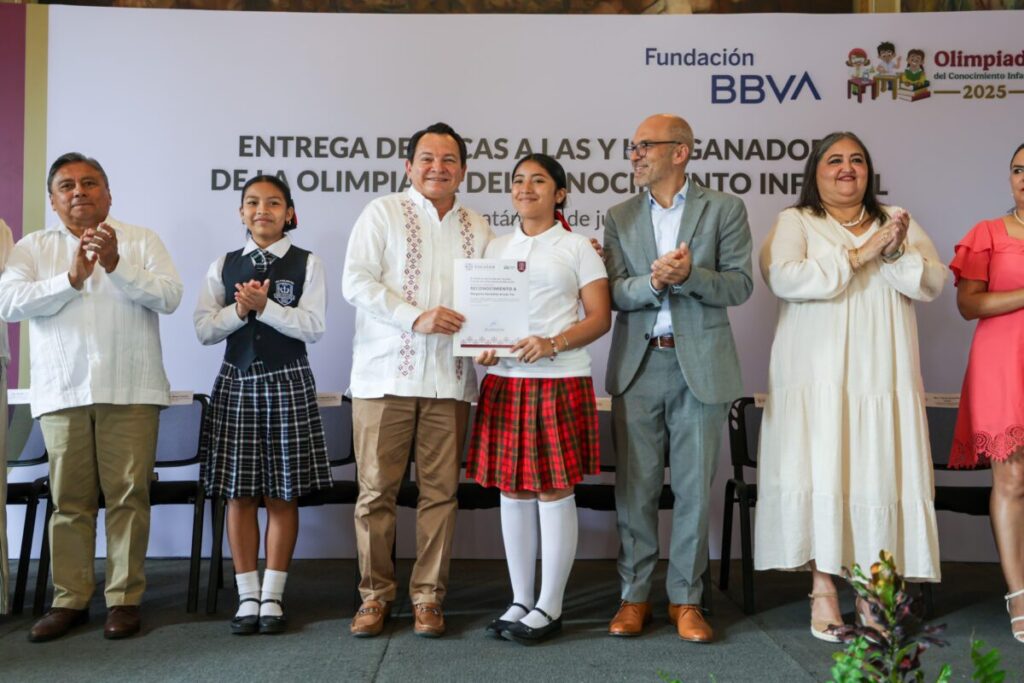 Gobierno reconoce a estudiantes destacados de Yucatán en la Olimpiada del Conocimiento 2025