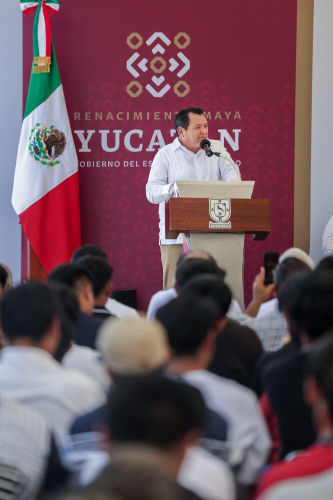 Gobernador Díaz Mena anuncia ampliación de la UTC de Izamal