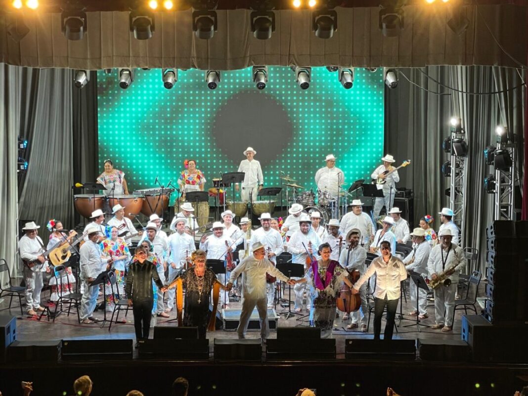 Yucatán brilla en Veracruz con la Orquesta Típica Yukalpetén