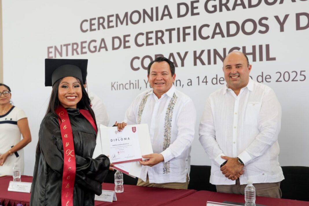 Beca Juventudes Renacimiento apoyará a miles de jóvenes universitarios