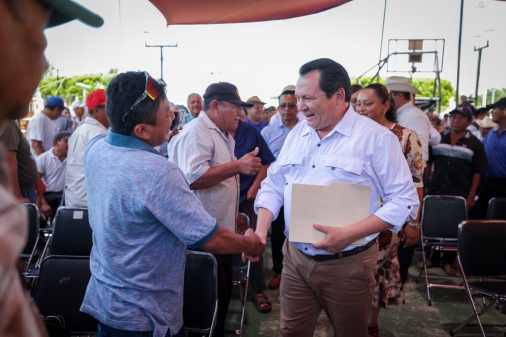 Joaquín Díaz Mena / Renacimiento Maya destina más de 3.8 mdp para el rescate de la actividad henequenera