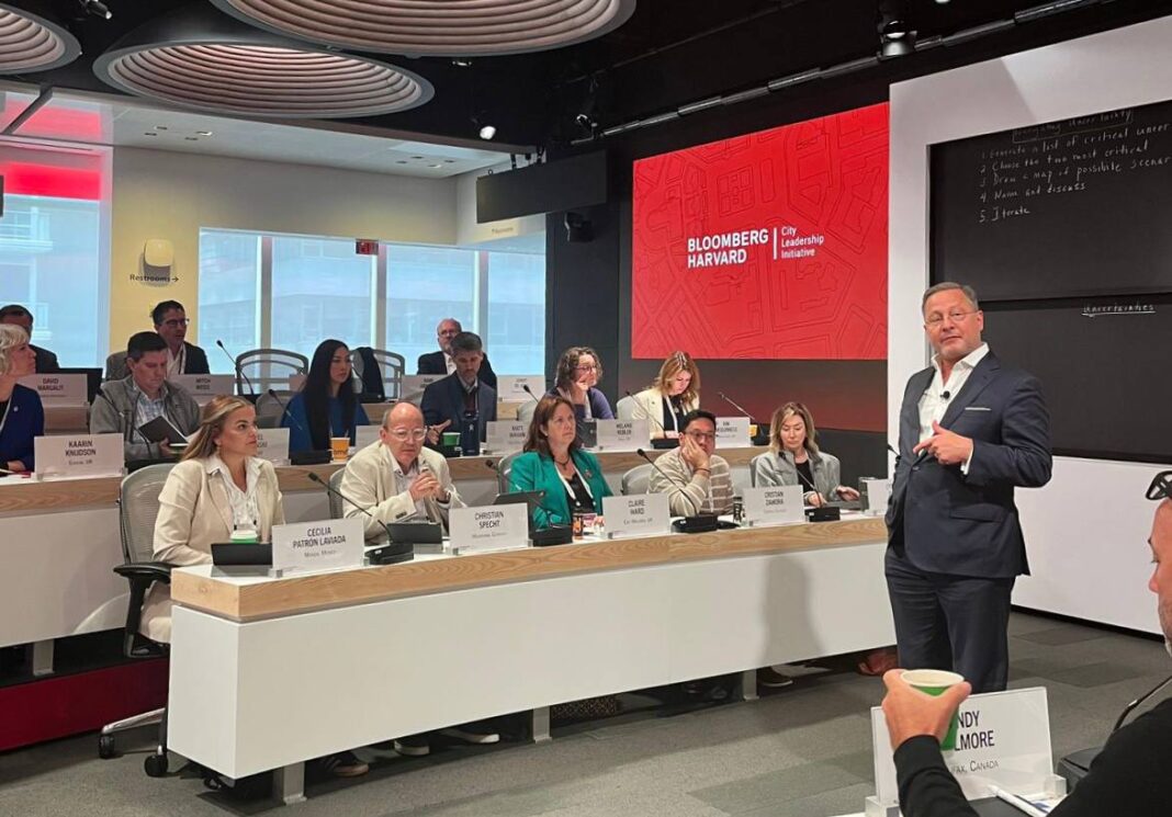 Cecilia Patrón concluye con exito su participación en la Bloomberg Harvard Leadership Initiative