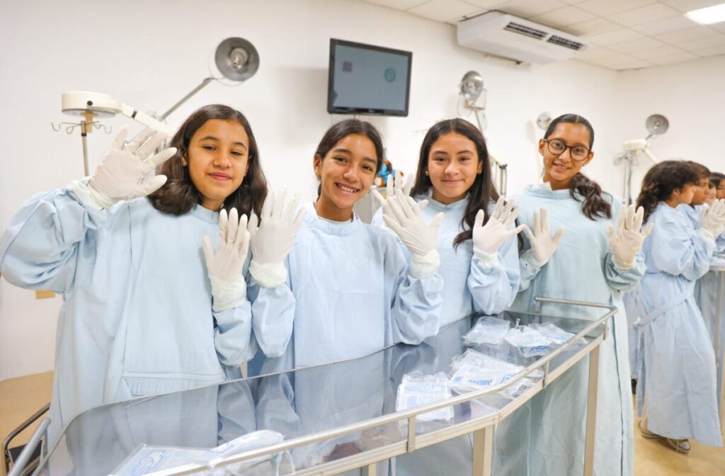 La Anáhuac Mayab promueven creatividad e innovación en niños y jóvenes