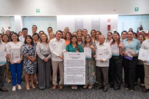 Mtra. Wendy Méndez Naal / DIF Yucatán firman “Alianzas del Renacer” para fortalecer atención social
