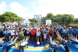 Lleva Cecilia Patrón Mega Operativo de limpieza a las colonias de Mérida, hoy fue en la colonia Amapola