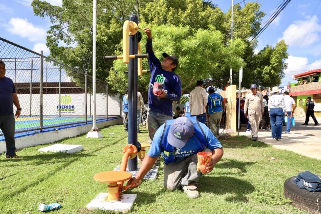 Lleva Cecilia Patrón Mega Operativo de limpieza a las colonias de Mérida, hoy fue en la colonia Amapola