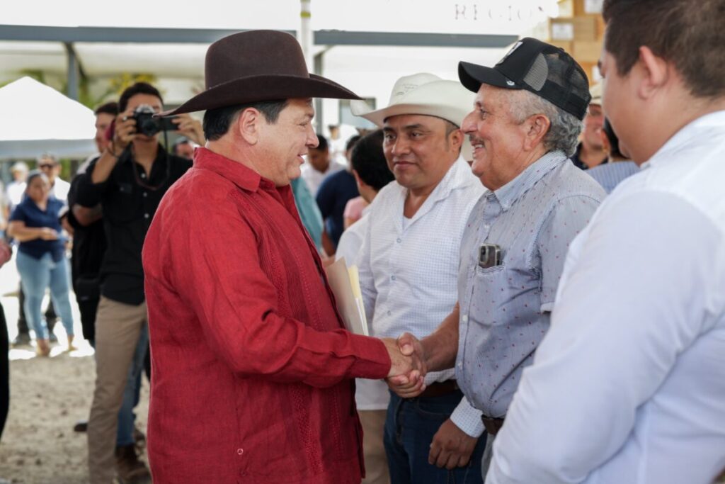 Llega Renacimiento Agrícola a Tizimín, se realiza entrega histórica de herramientas