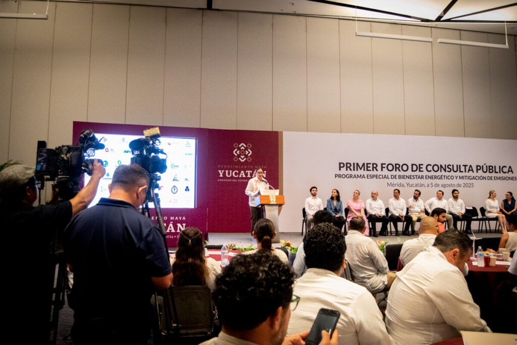 Joaquín Díaz Mena promueve transformación energética para Yucatán
