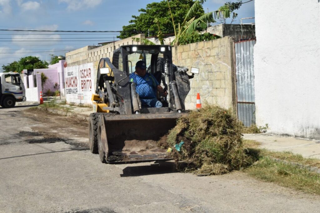 Con el Mega Operativo, Cecilia Patrón supervisa la intervención de 77 manzanas en la colonia Juan Pablo II