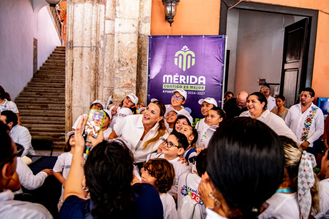 Cecilia Patrón otorga árboles a cientos de familias a través del 