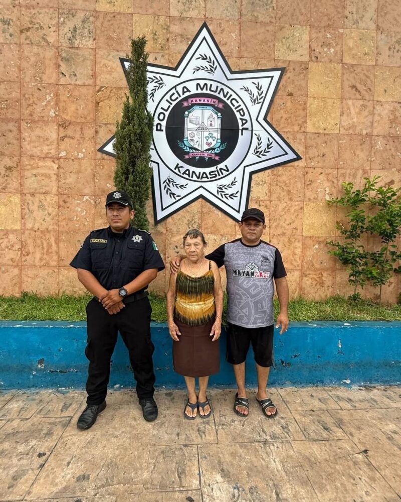 Policías de Kanasín localizan a los familiares de doña Juanita