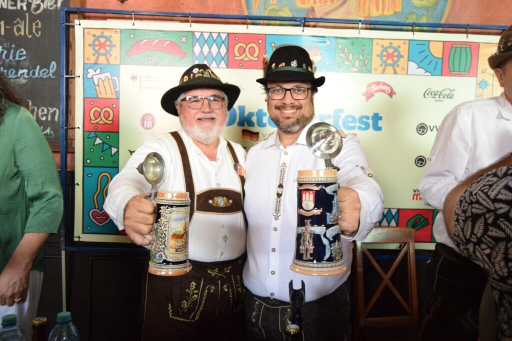 Familias orgullosamente yucatecas-alemanas invitan a disfrutar del Oktoberfest Mérida 2025