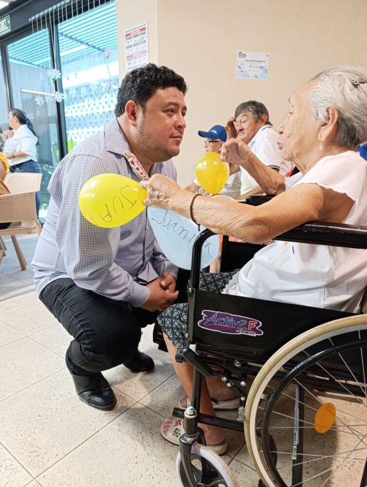 Edwin Bojórquez / Abuelitos de Kanasín demuestran sus talentos en concurso en Casa del Adulto Mayor