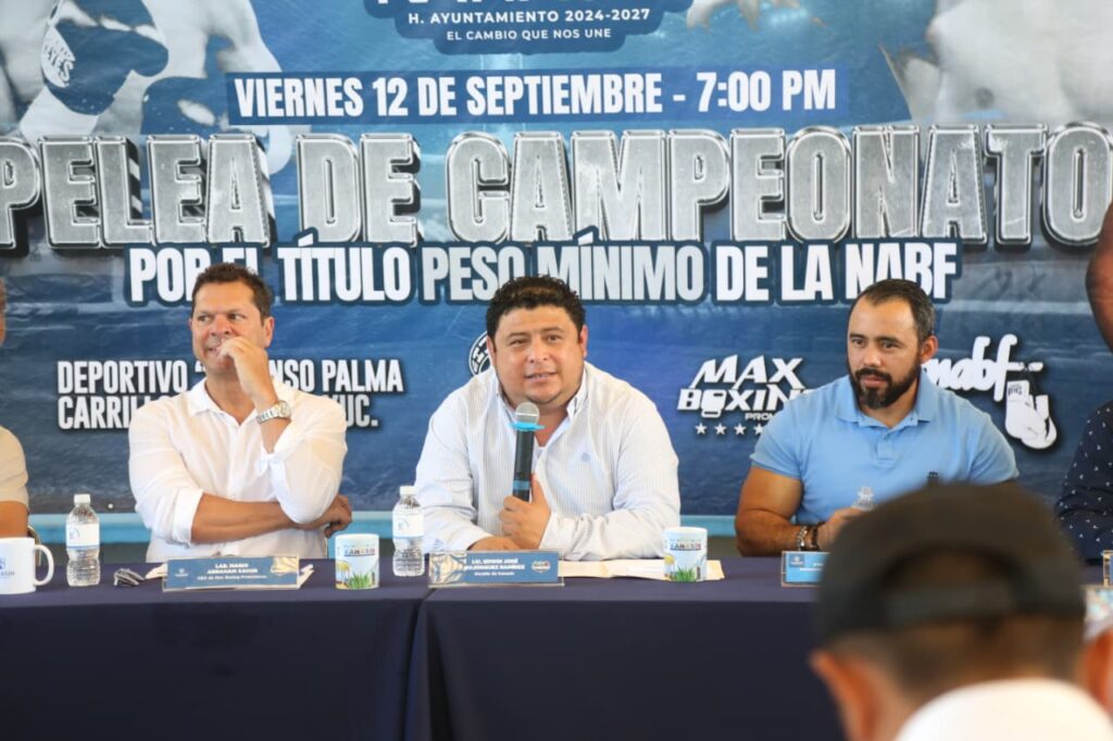 El alcalde Edwin Bojórquez presente en al rueda de Prensa