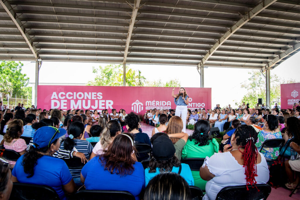 Cecilia Patrón Laviada destaca los avances de los programas para el bienestar de la mujer en el "Acciones de Mujer a Mujer"