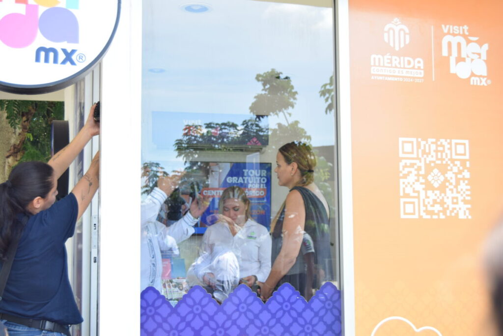 Cecilia Patrón inaugura el 4to Módulo de Información Turística para el beneficio del turismo en el parque La Plancha