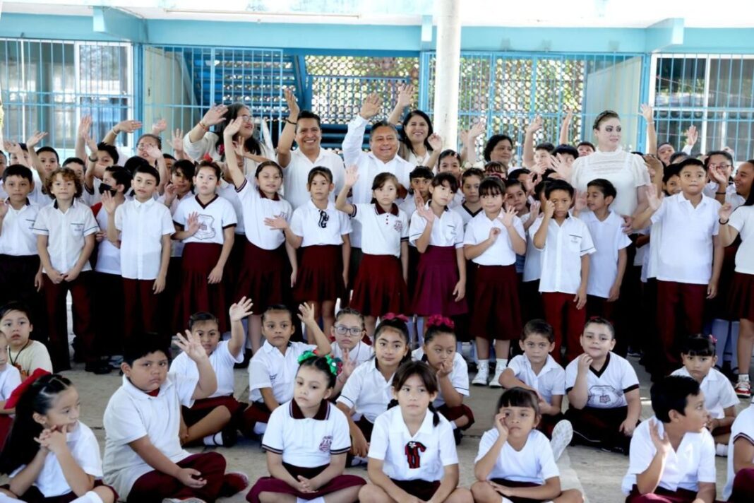 Este lunes, más de 594 mil estudiantes regresaron a clases en Yucatán