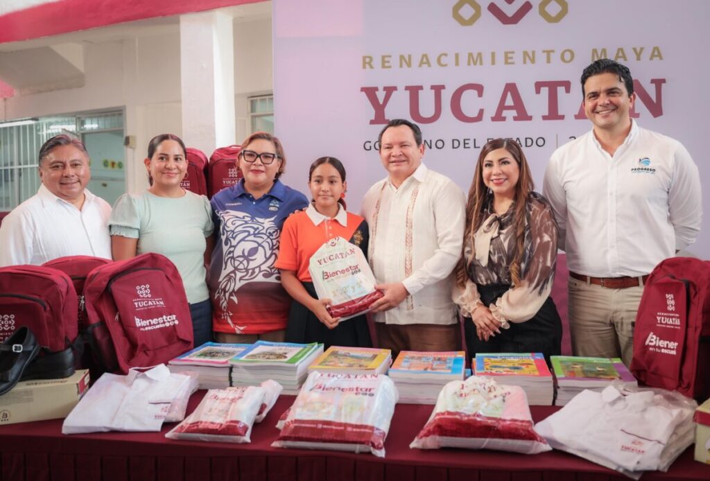 Díaz Mena renueva escuela con casi 100 años de historia en el municipio de Progreso