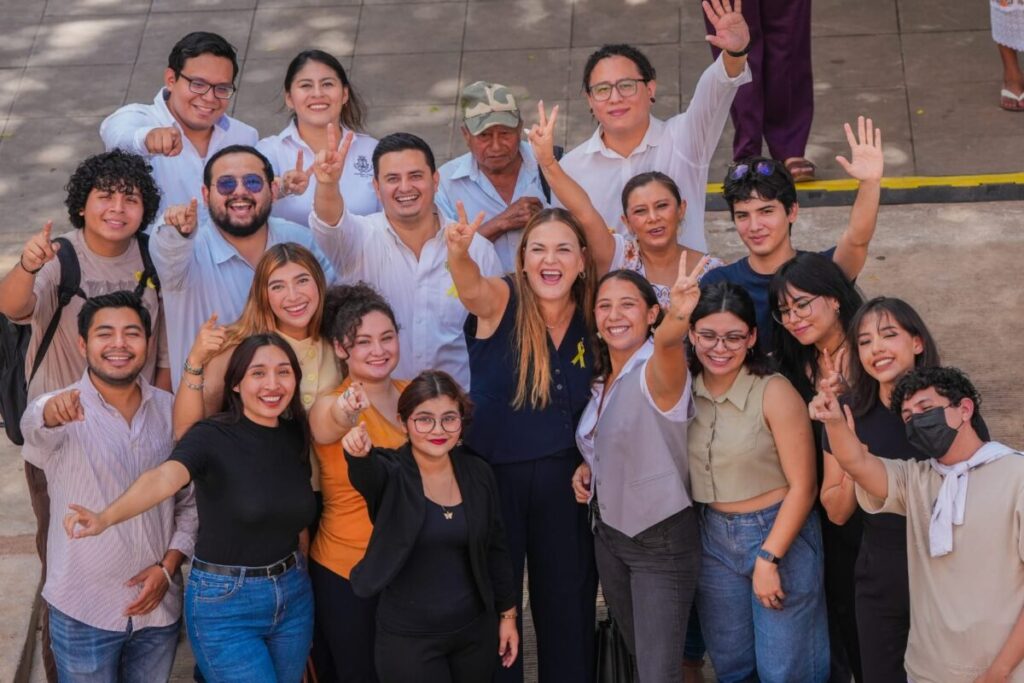 Cecilia Patrón inaugura programa de salud mental para jóvenes en Mérida.