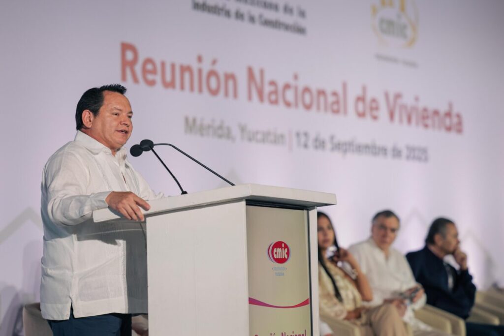 Joaquín Díaz Mena / Renacimiento Maya reitera su compromiso para el bienestar de vivienda en Yucatán