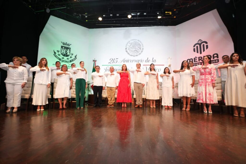 Cecilia Patrón encabeza la sesión solemne con motivo del 215 aniversario del inicio de la Independencia de México