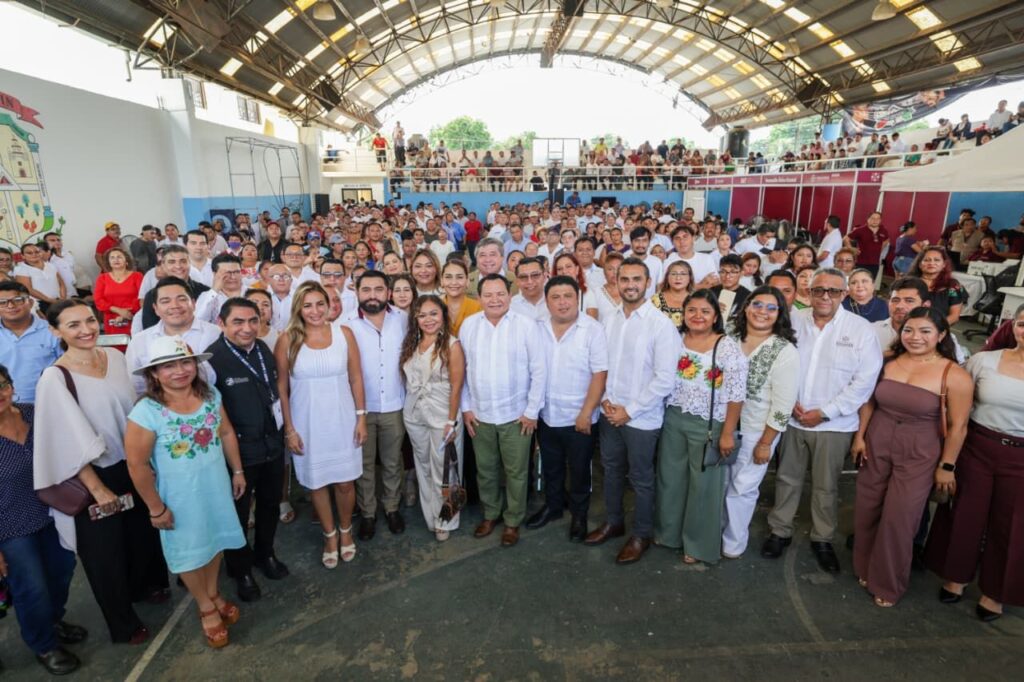 El Gobernador Joaquín Díaz Mena inaugura Ventanilla Única Estatal Móvil en Kanasín