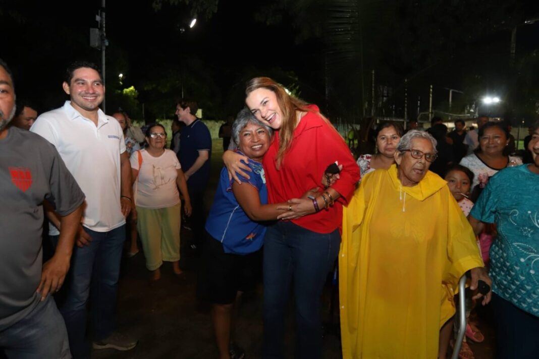 Levanta Cecilia Patrón gestiones ciudadanas y lleva a nivel calle a las dependencias del Ayuntamiento