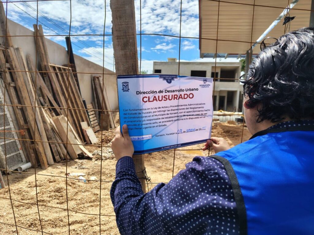 Clausuran la construcción de la gasolinera en la Amalia Solórzano de Kanasín