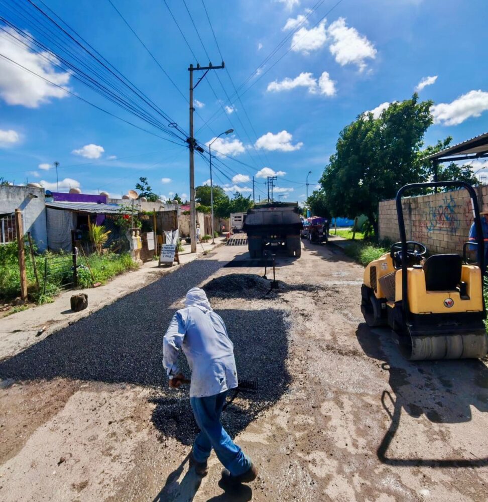 Ponen en marcha "Plan Emergente de Bacheo" en Kanasín 