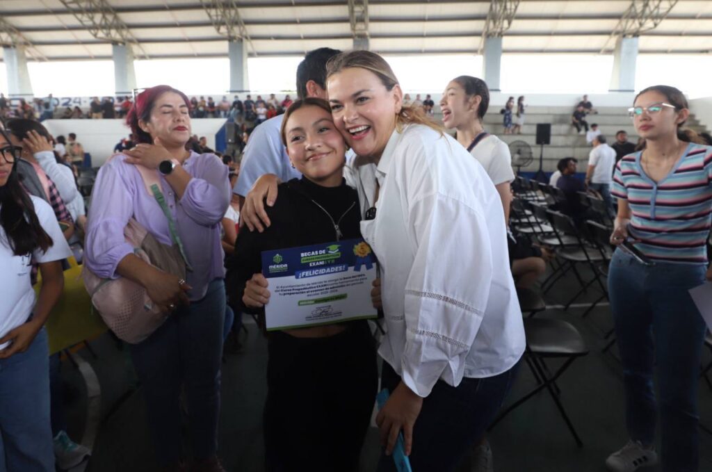 La alcaldesa Cecilia Patrón lanza programa “Campus digital”, comunidad de aprendizaje y desarrollo de habilidades para los y las jóvenes estudiantes.