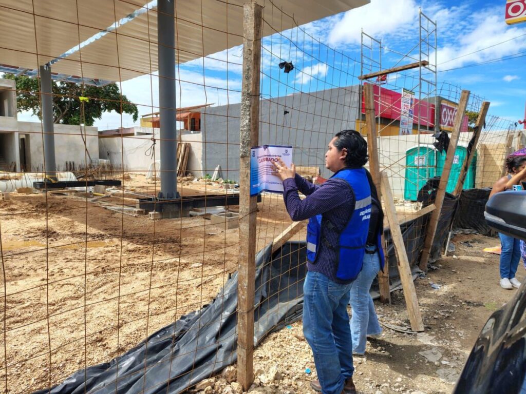 Clausuran la construcción de la gasolinera en la Amalia Solórzano de Kanasín