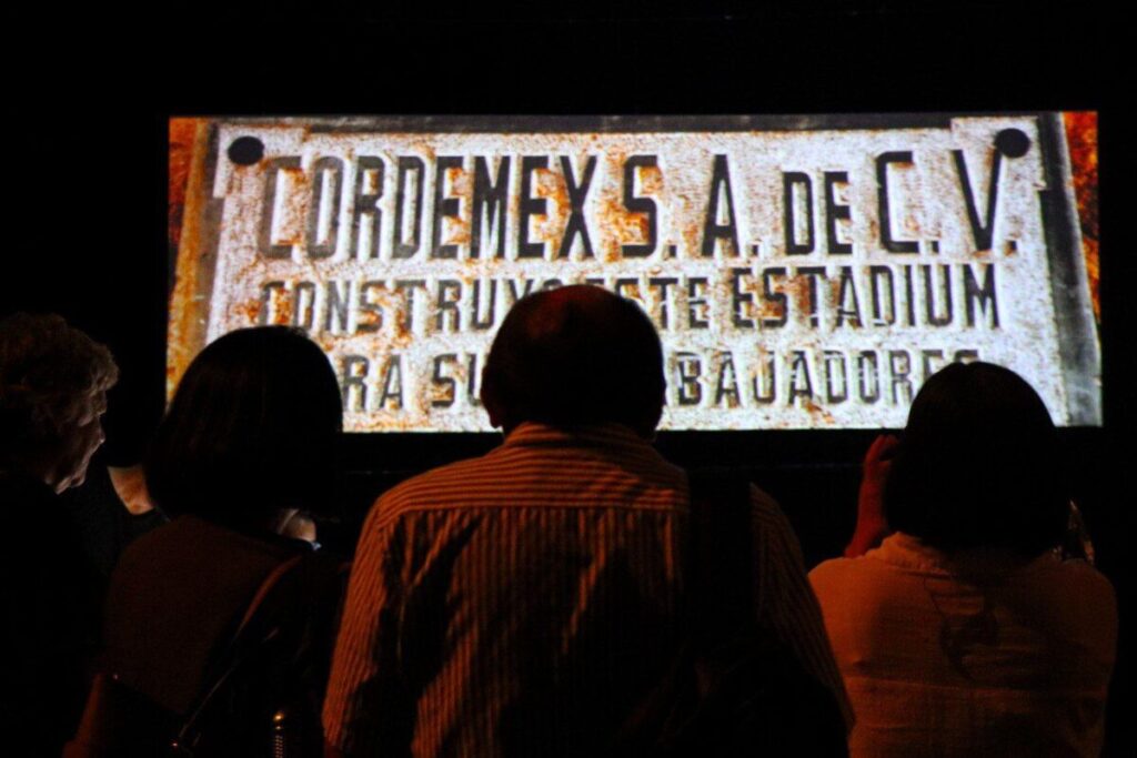 Ximena Escalante en Coloquio Internacional Pensar la Escena UNAY