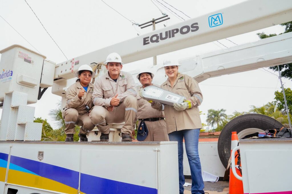 Ya son 186 colonias y 31 comisarías con el cambio de alumbrado púbico en luces LED por la alcaldesa Cecilia Patrón