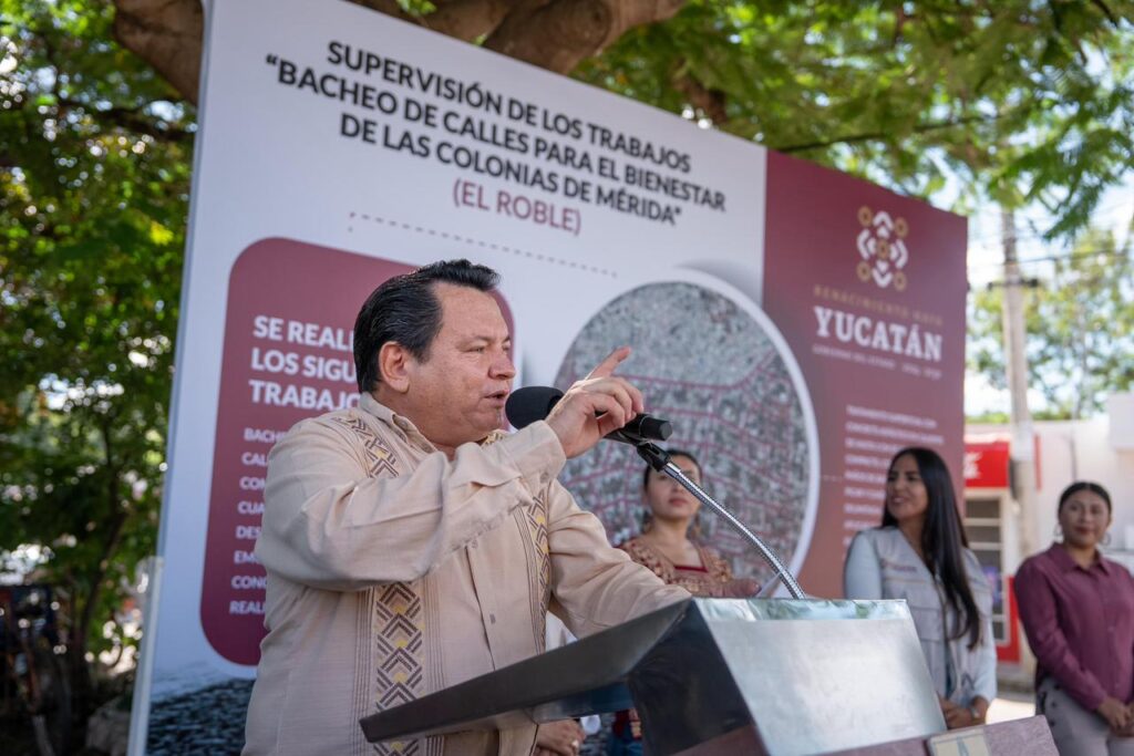 El gobernador Joaquín Díaz Mena realiza más bacheos de calles al sur de Mérida