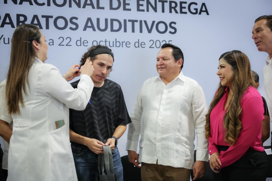 Joaquín Díaz Mena y la Mtra. Wendy Méndez / Renacimiento Maya devuelve audición a más de mil yucatecas y yucatecos