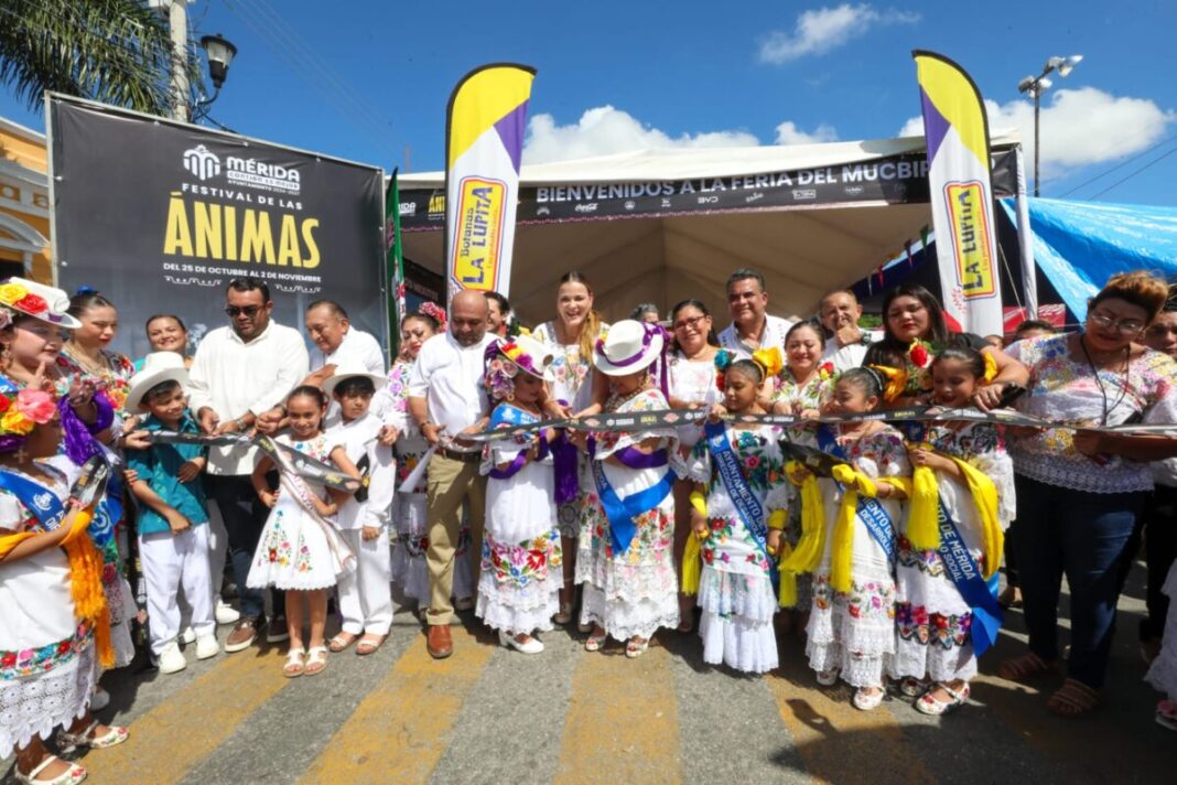 Así inauguró la alcaldesa de Mérida, Cecilia Patrón la tradicional Feria del Mucbipollo en el barrio mágico de San Sebastián