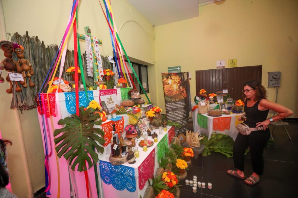 El Pasaje Picheta de Mérida vive una noche única con tradición y música