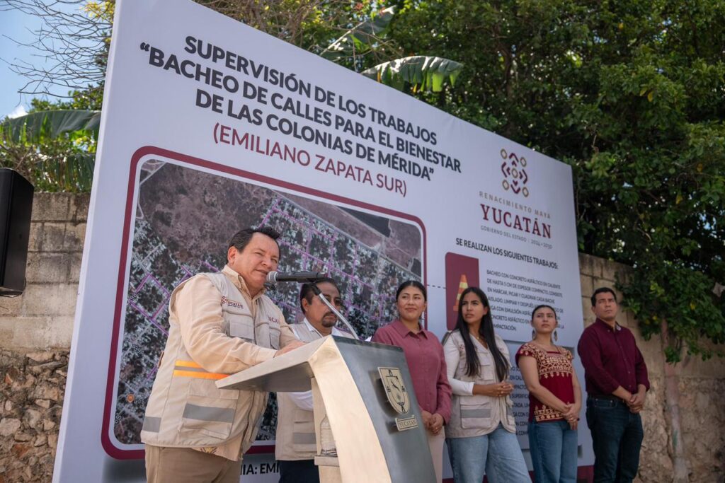 Joaquín Díaz Mena recorre colonias del sur de Mérida para supervisar obras de mejora vial